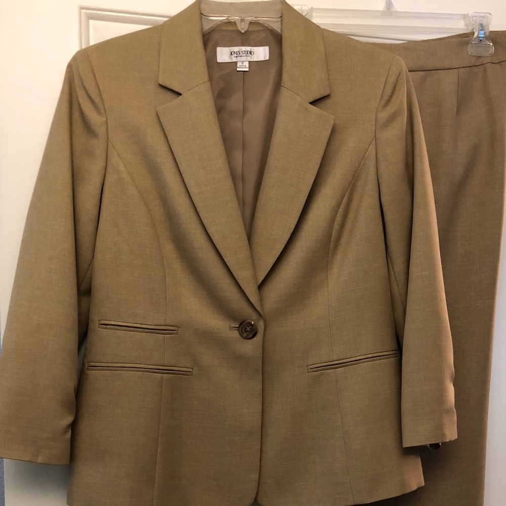 Career Suit